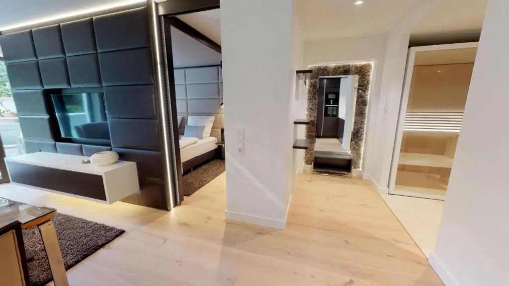 White Pearl Apartment 2.08