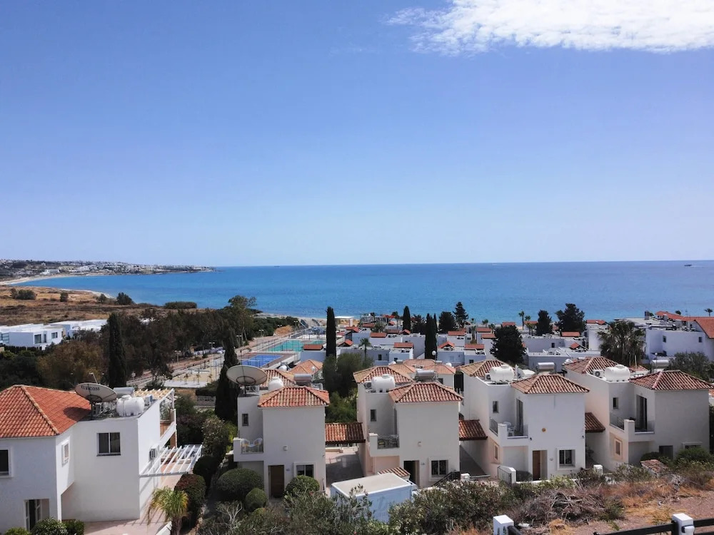 Phaedrus Living Luxury Seaview Coral Bay Villa