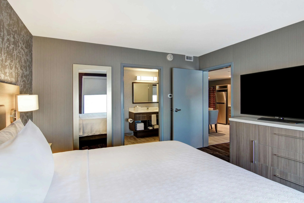 Home2 Suites By Hilton Edmonton South