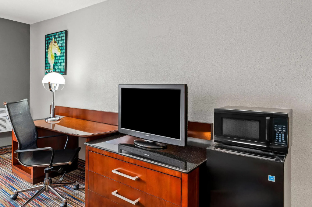 Travelodge by Wyndham Bloomington
