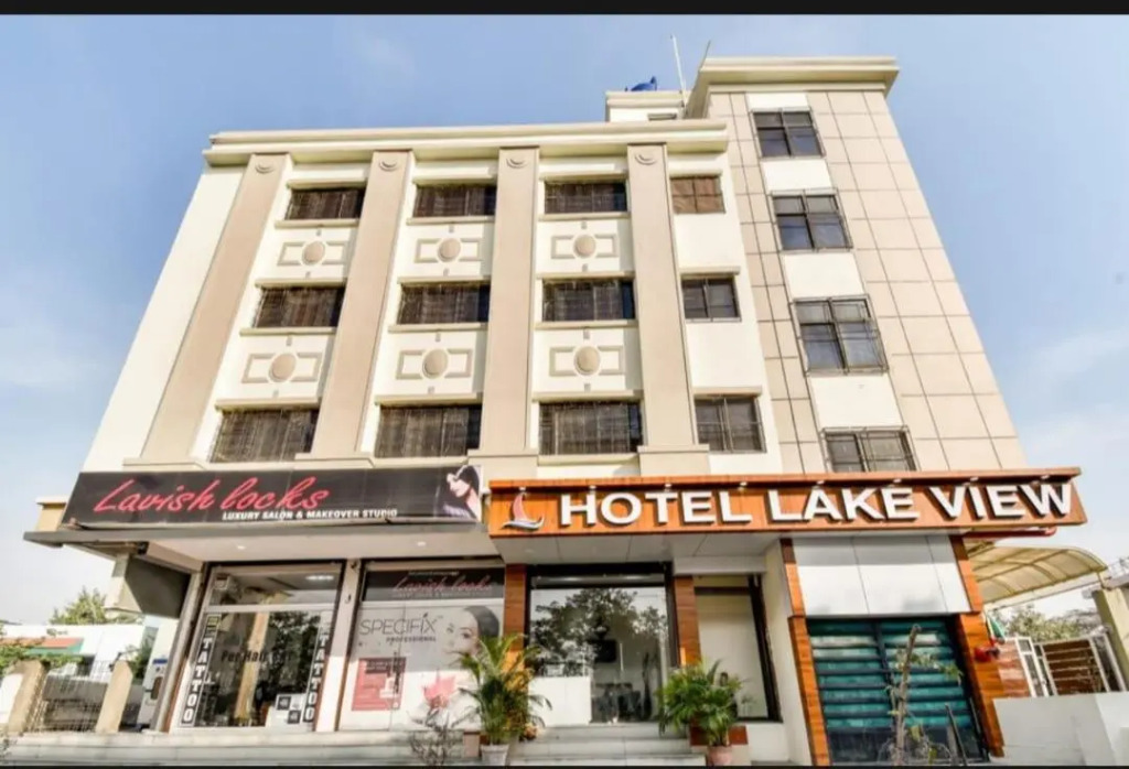 Hotel Lake View By WB Inn