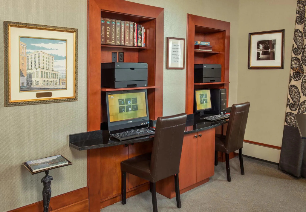 Courtyard by Marriott Stamford Downtown