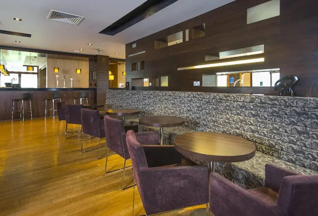 Holiday Inn Express London - Epsom Downs by IHG