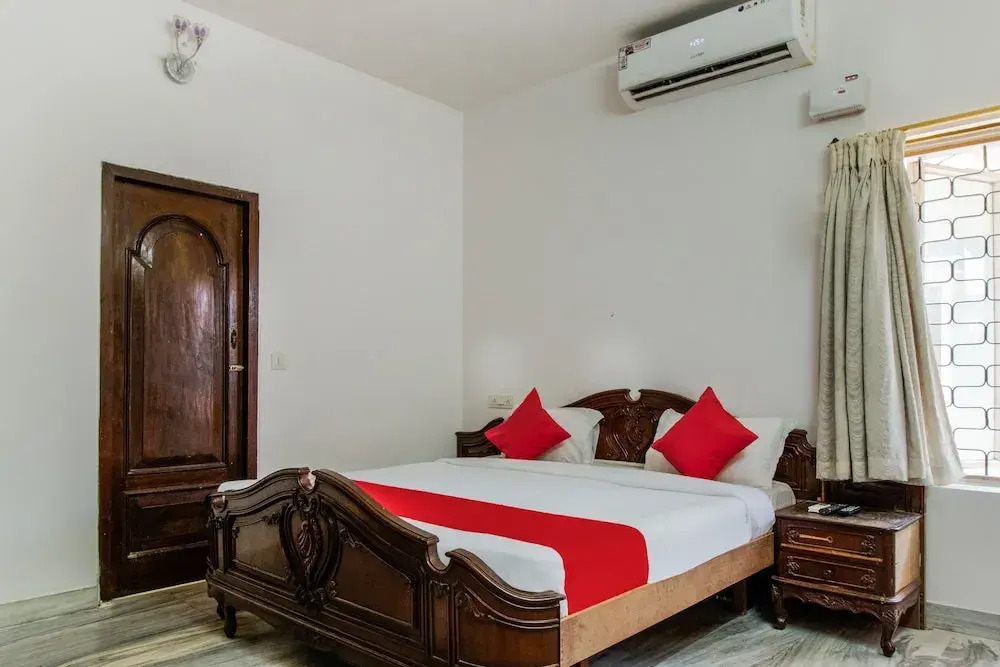 Space Ville by OYO Rooms