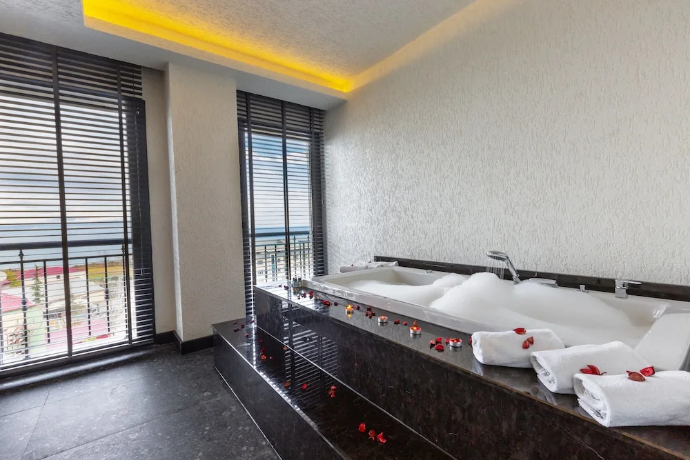 NEHİR OTEL