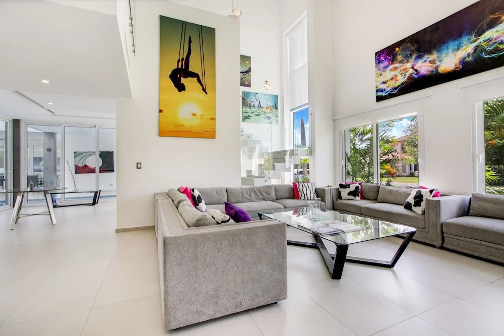 Ultra Modern Villa with Chef & Maid