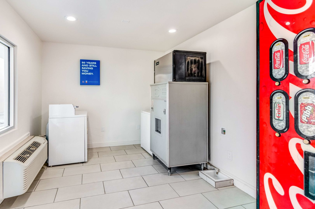 Motel 6-Visalia, CA