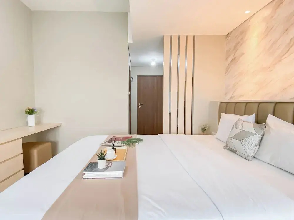 Modern Studio At Lrt City Sentul - Royal Sentul Park Apartment