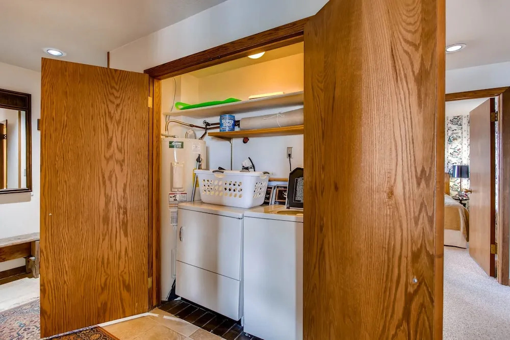 Plaza 3PK PZ642 - 2 Br Condo