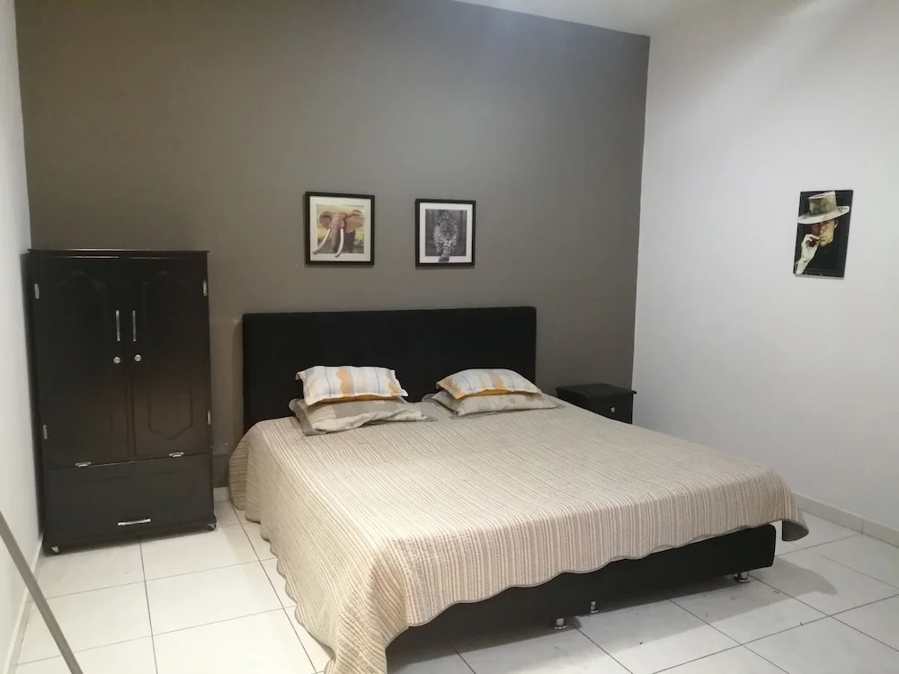 Hostal Komfort - Hostel