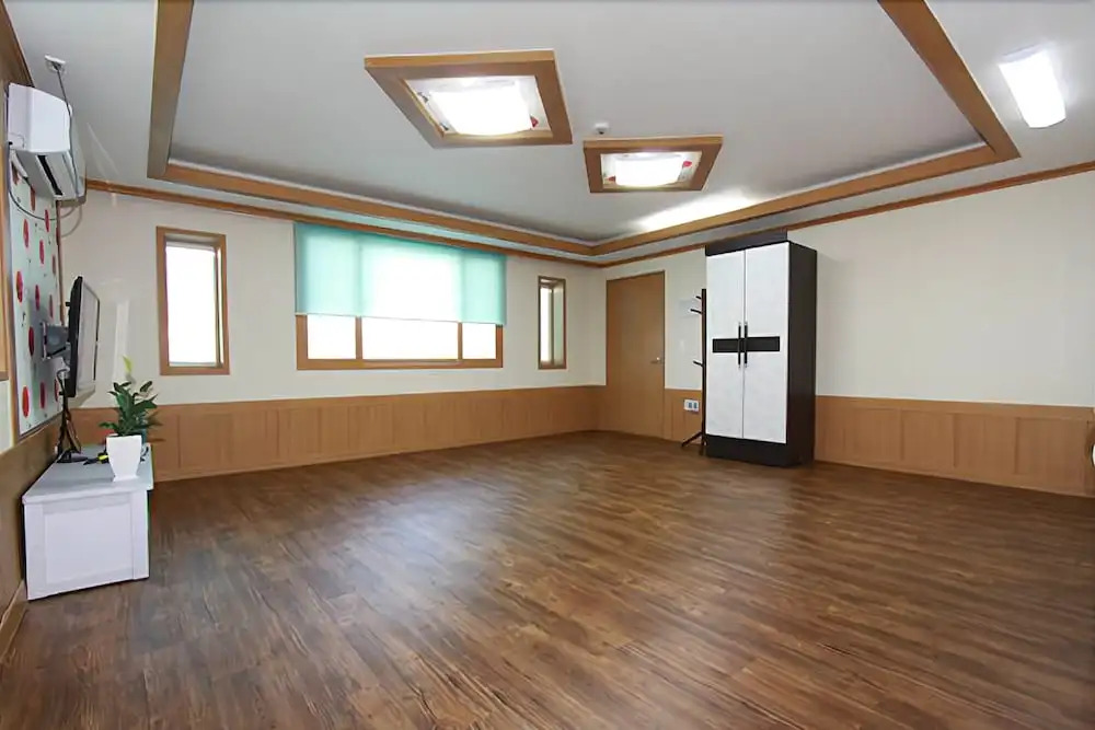 Tongyeong Paradise Pension