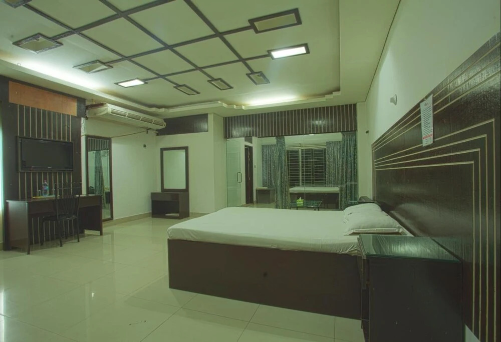 Rax Hotel and Restaurant