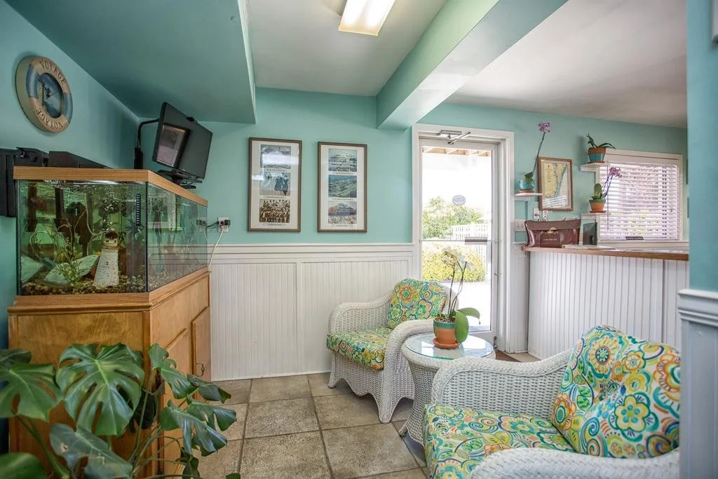 Sandpeddler Inn and Suites