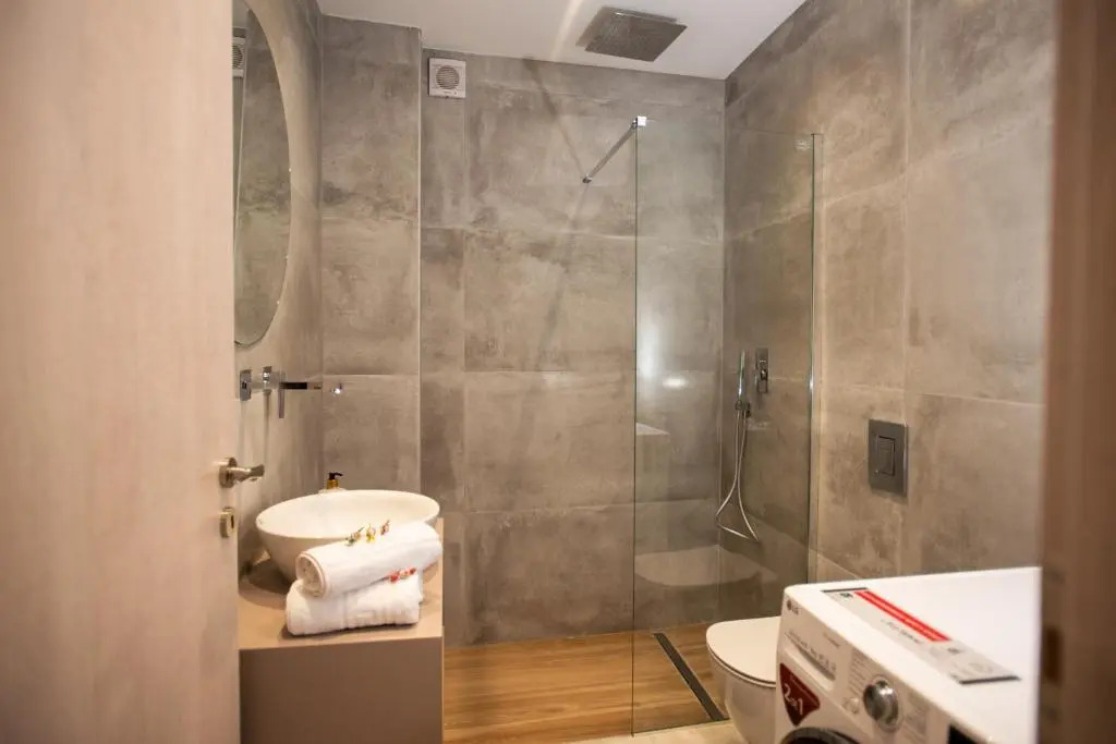 Raeti Apartments