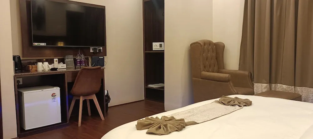 XCELSIOR HOTEL & SPA