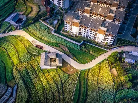 Yunshang Time Hot Spring Holiday Homestay (Tengchong Mayugu Branch)