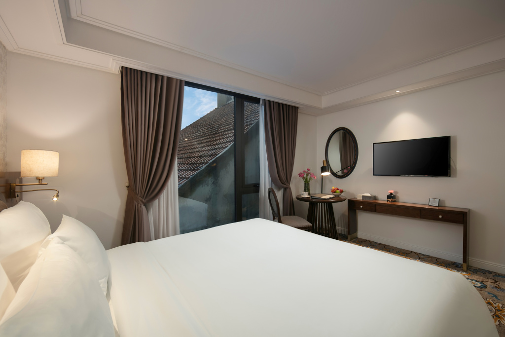 The Oriental Jade Hotel