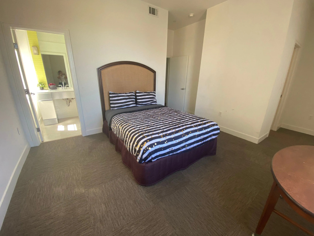Downtown Dallas 2Br 2Bath Apt + Great Value