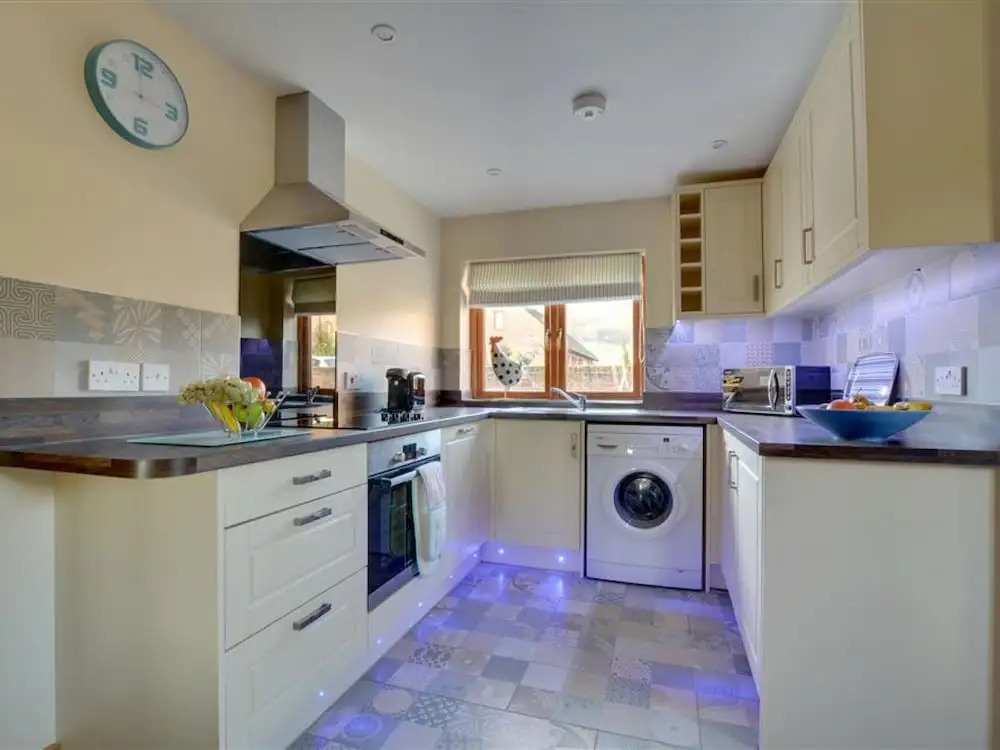 Quaint Holiday Home in Boughton Lees With Garden