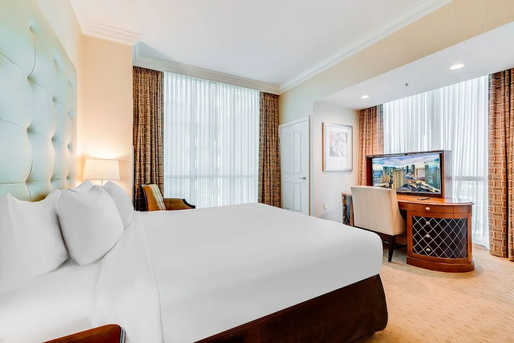The Signature at MGM Grand - All Suites