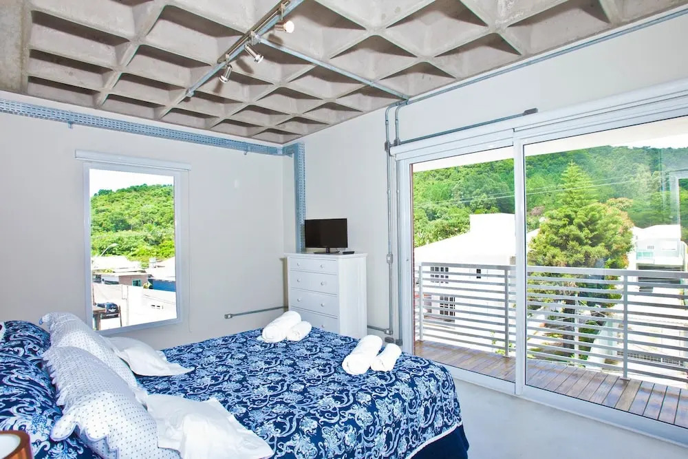 FL002 2 Bedroom Apartment By Senstay