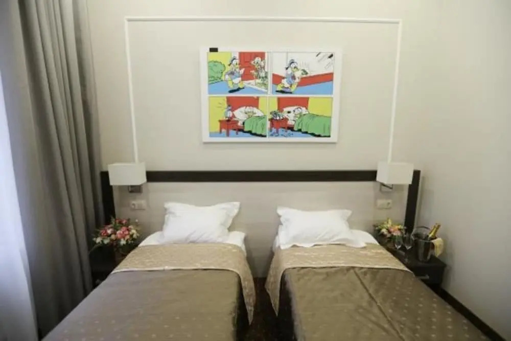 Donald Hotel