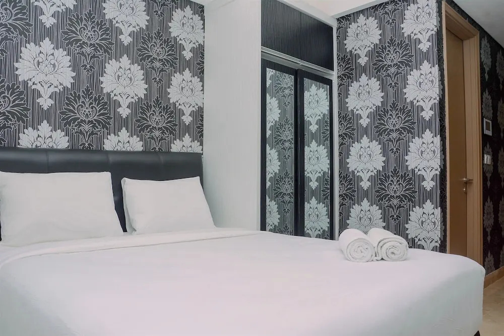 Best Price Studio Apartment at Gold Coast