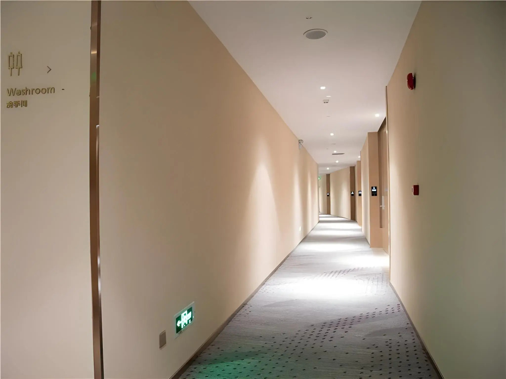Lavande Hotels·Dayun Center Hengang Metro Station Shenzhen