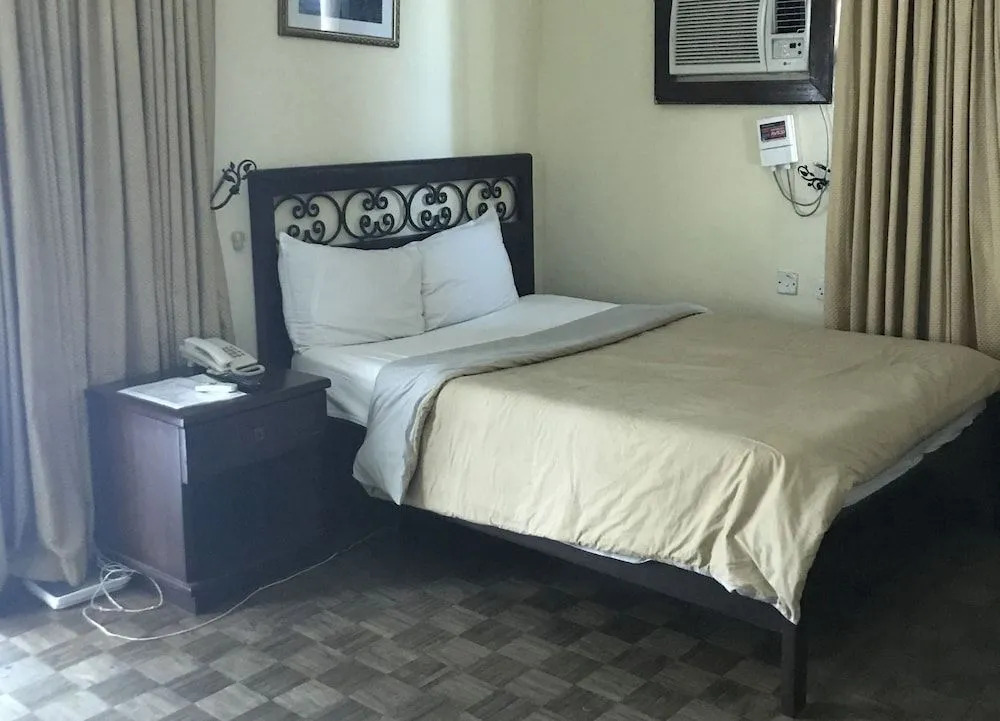 GQ International Hotel