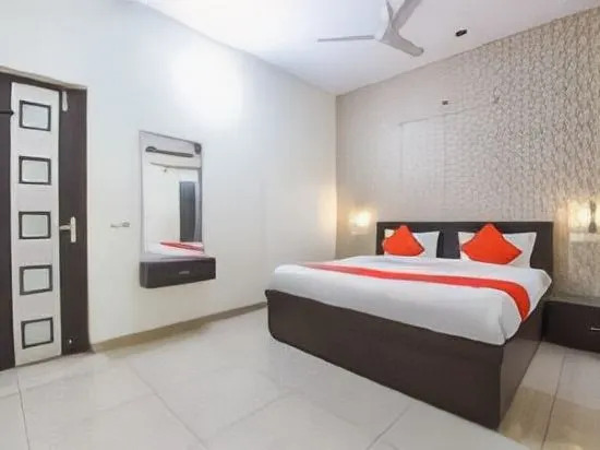 OYO 76193 Hotel A Star