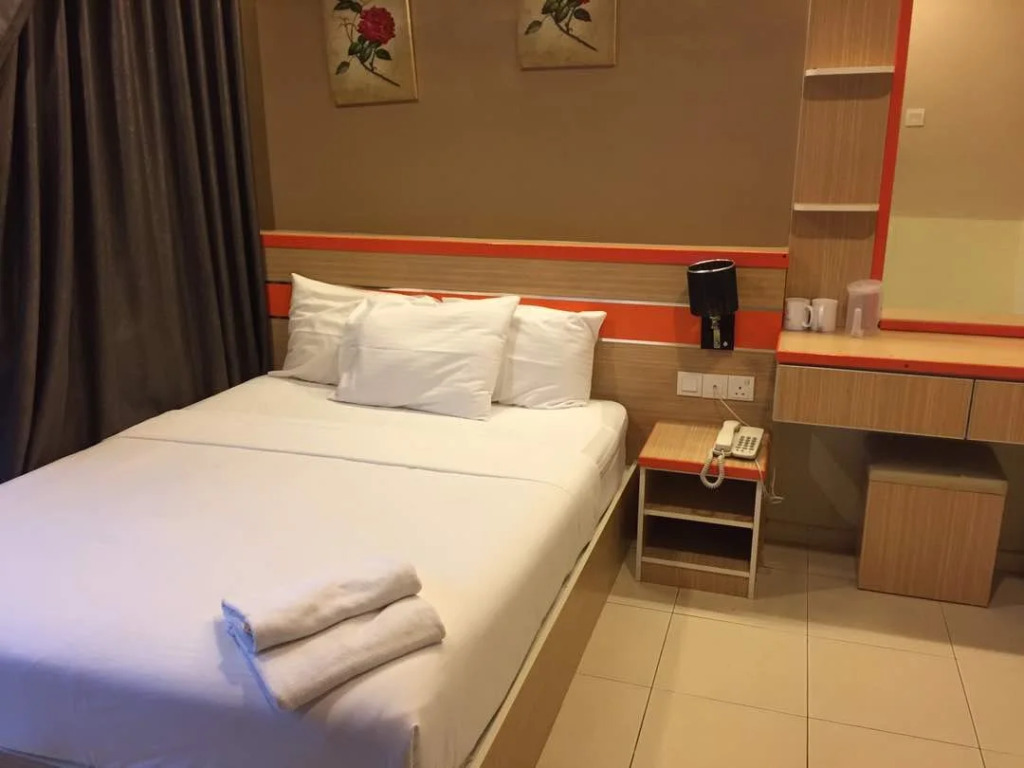 Orange Inn Hotel