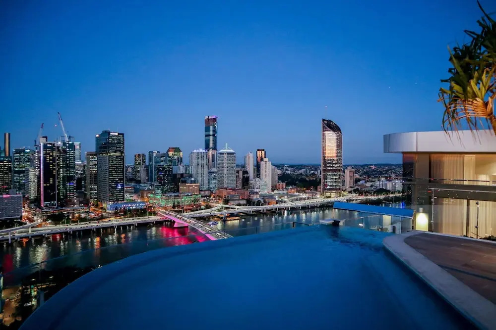 Waterfront City View Apartment