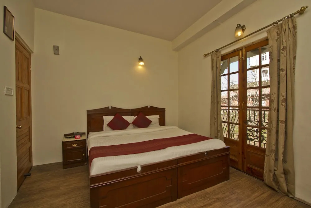 OYO 1706 Hotel The Alpine Heritage Residency