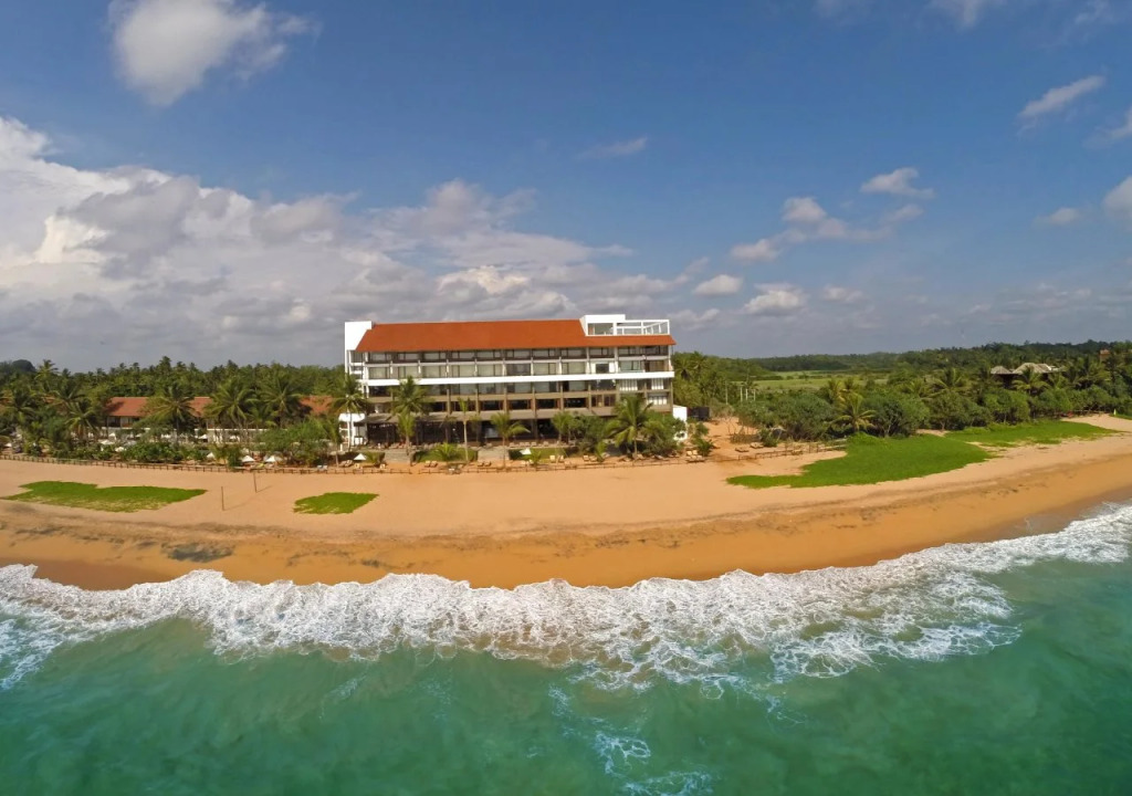Pandanus Beach Resort & Spa