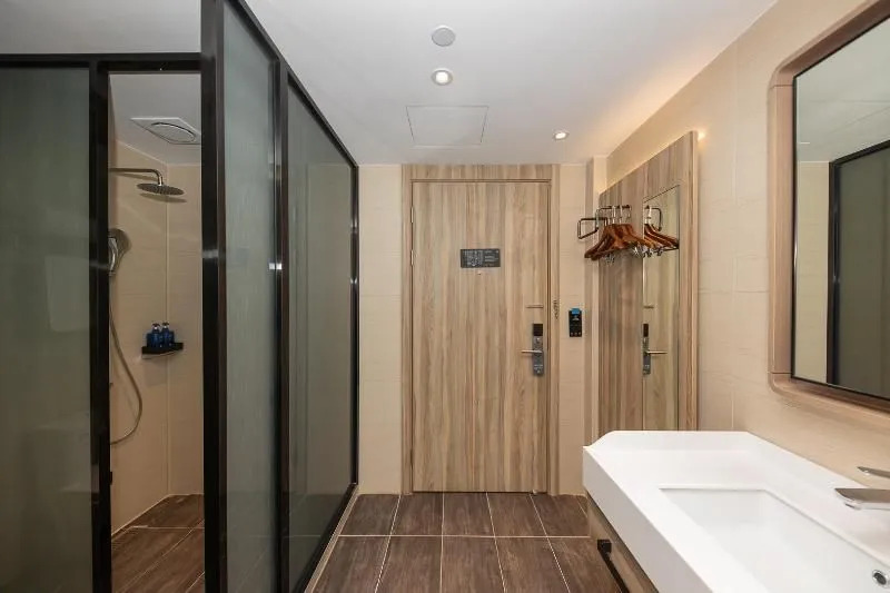 Hanting Hotel Shanghai Xujiahui Wanping South Road
