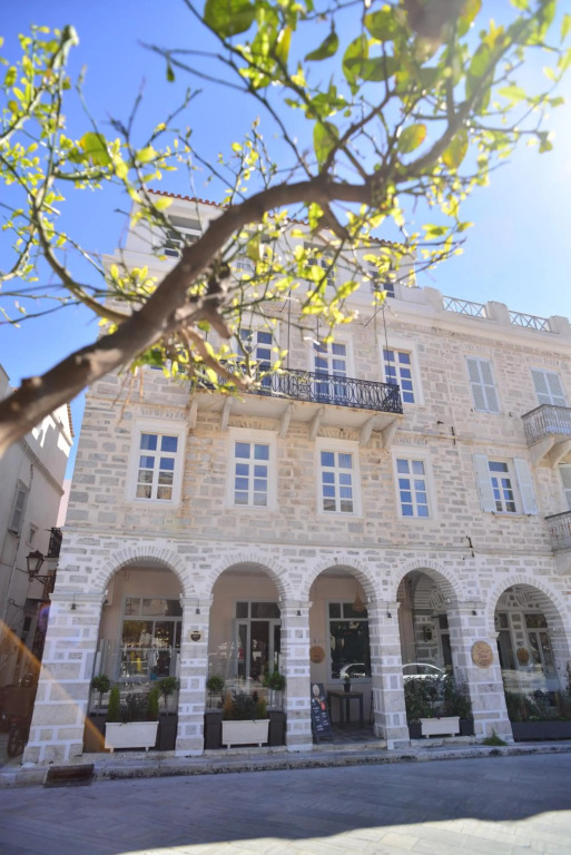 Habit Syros