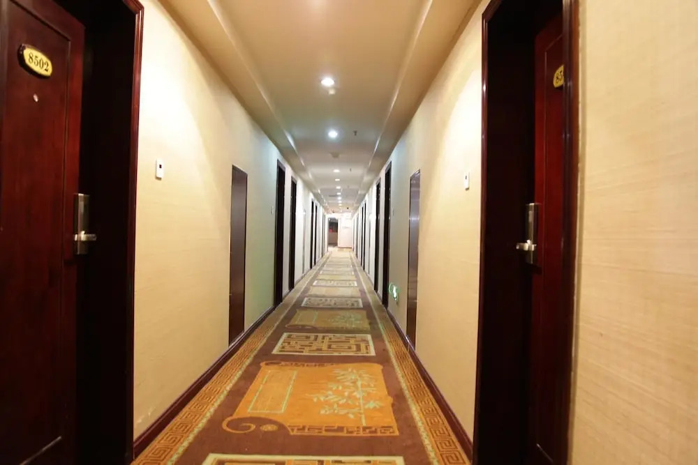 Starway Hotel Yangzhou Pantao Road