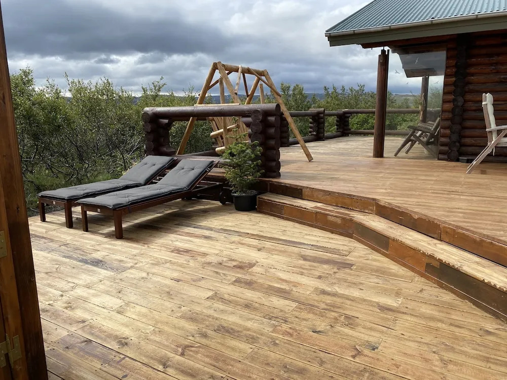 Log Cabin and Guest House