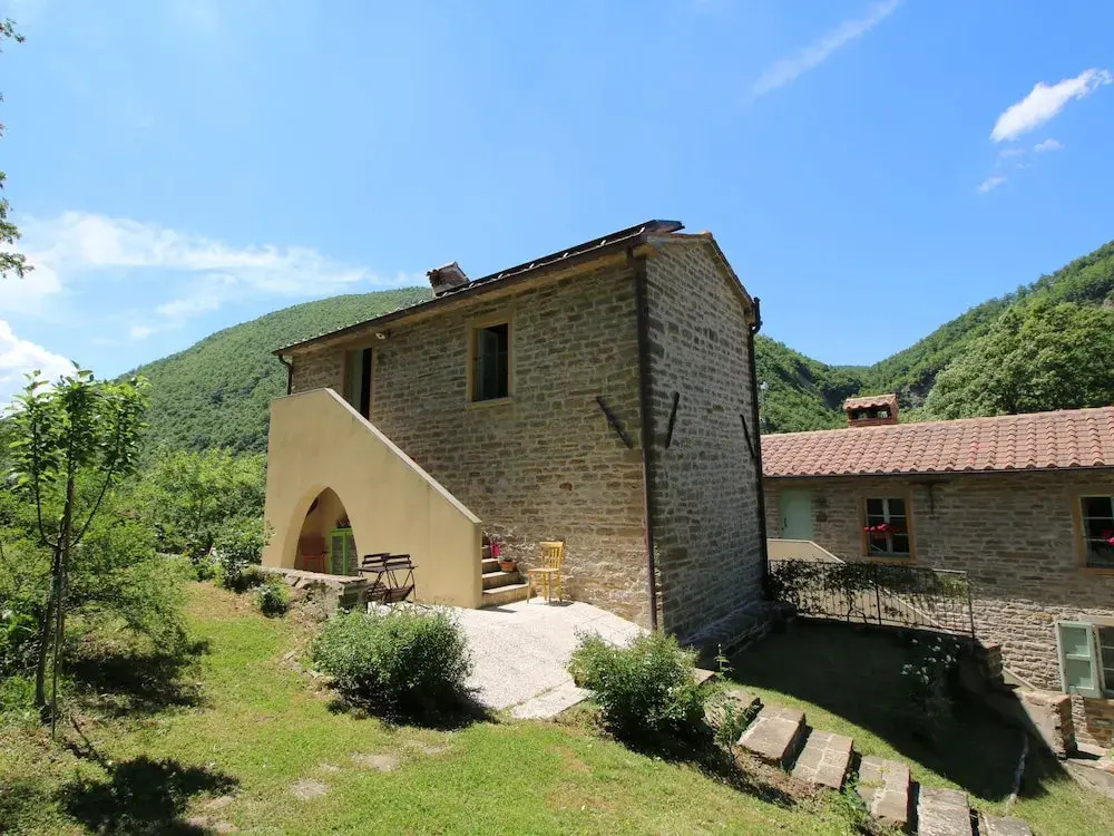 Rustic Country House in the Hills and Forests With Swimming Pool