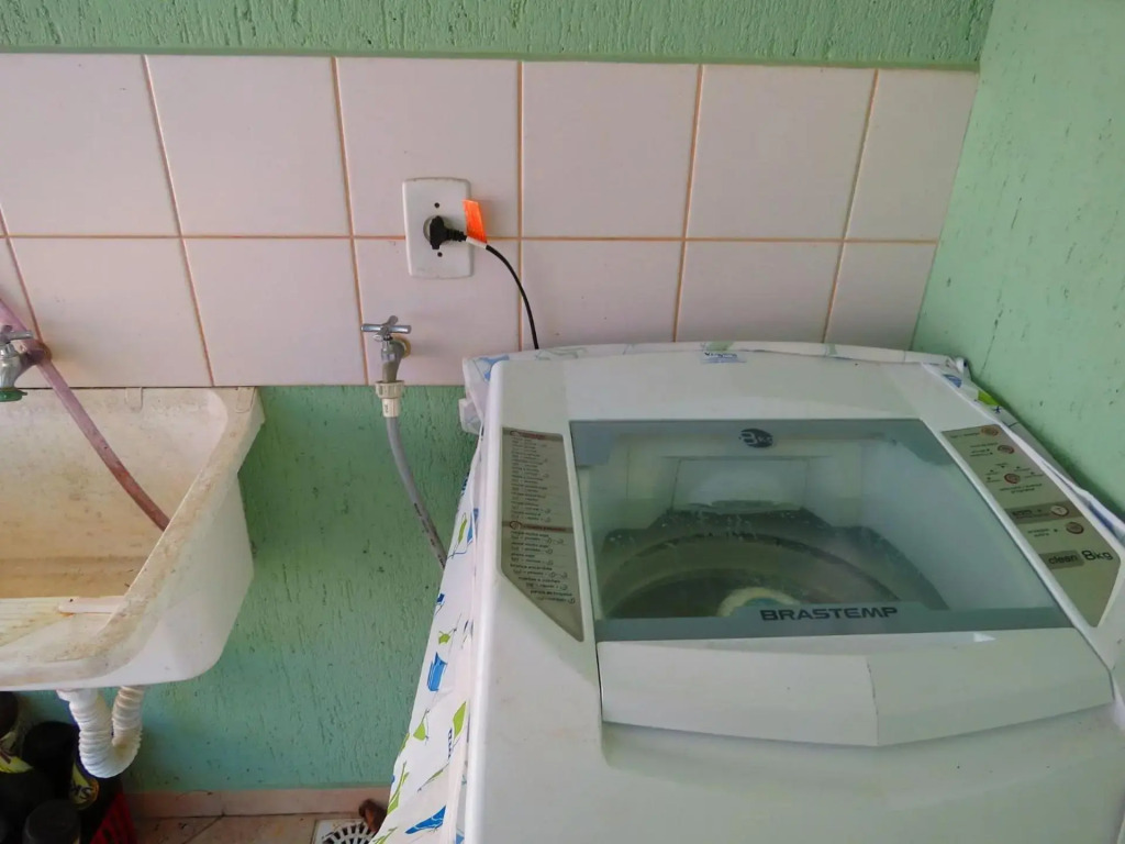 Cód 411- Casa quadra mar em Bombinhas Centro - 30m da praia