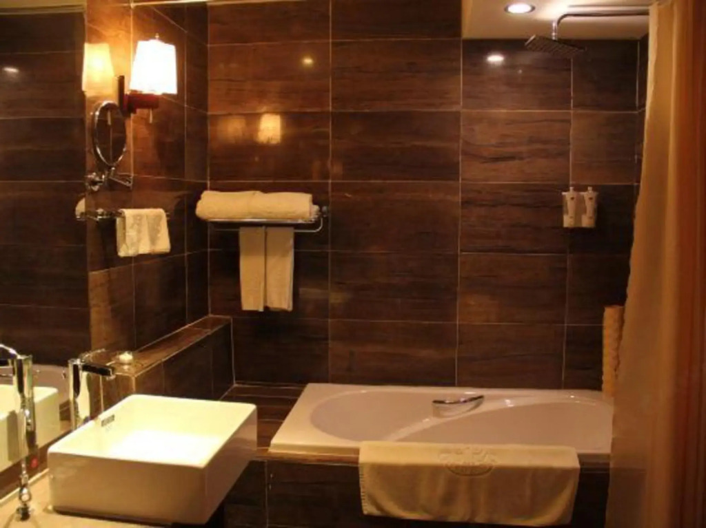 Tralin Hotel