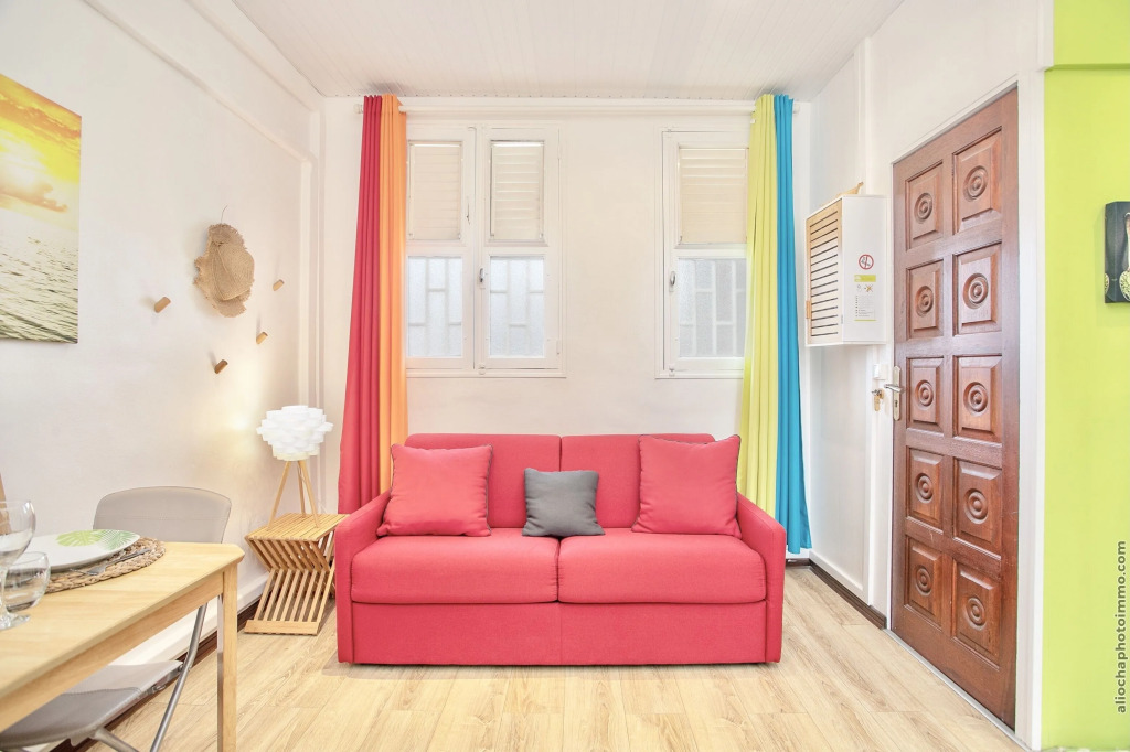 Foyal Suites