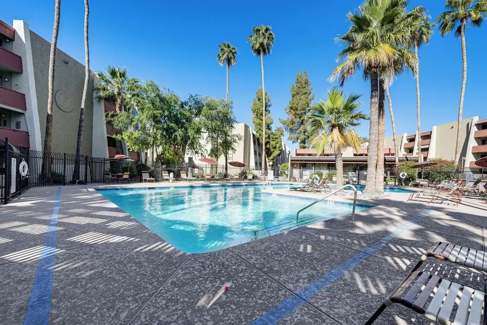 Scottsdale Condo w/ Community Pool & Hot Tub!