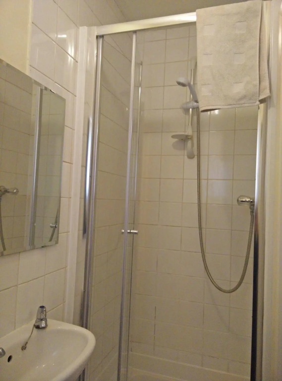 SHQ Apartments