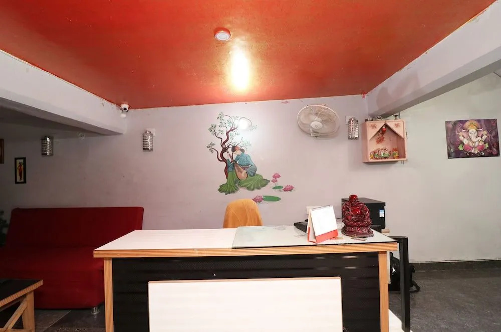 Harshit Paying Guest House