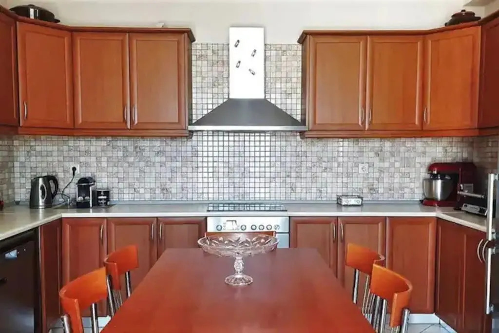 The Horizon View House