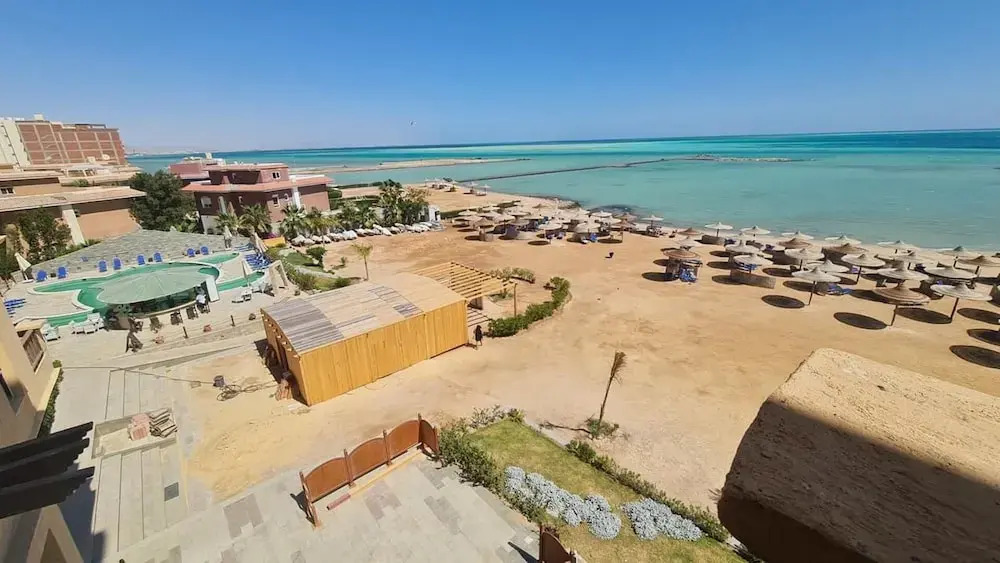 Sunny Sea Side View Apartment