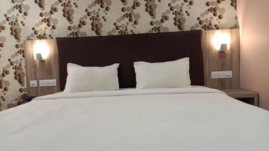 Hotel Vip Square