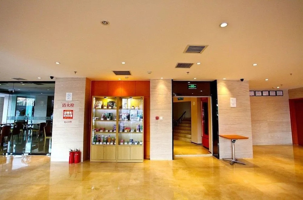 Quan Ji Hotel