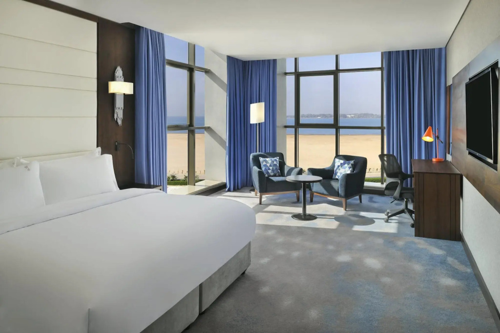 Holiday Inn Jeddah Corniche by IHG